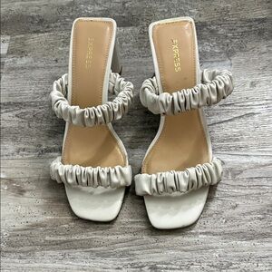 Express Women's Cream Ruffled Heels